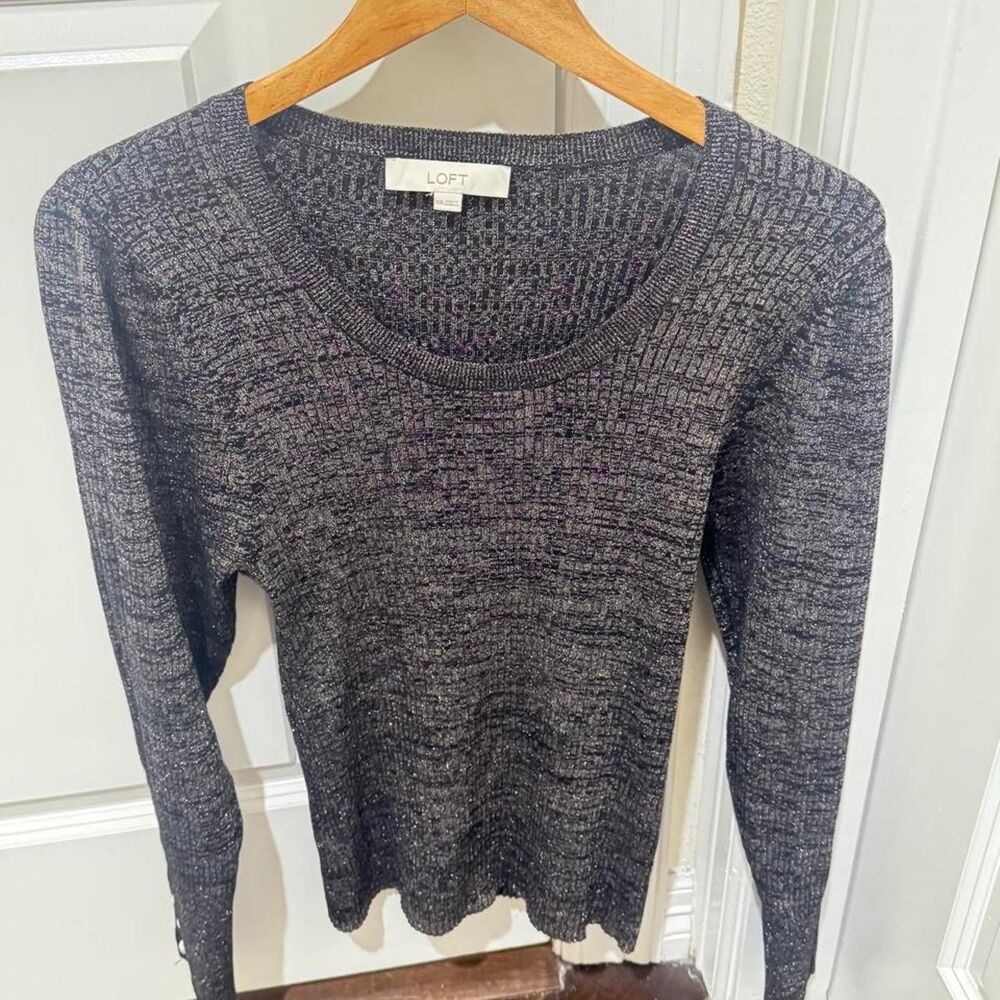 LOFT long-sleeve knit top in women’s size XXL.